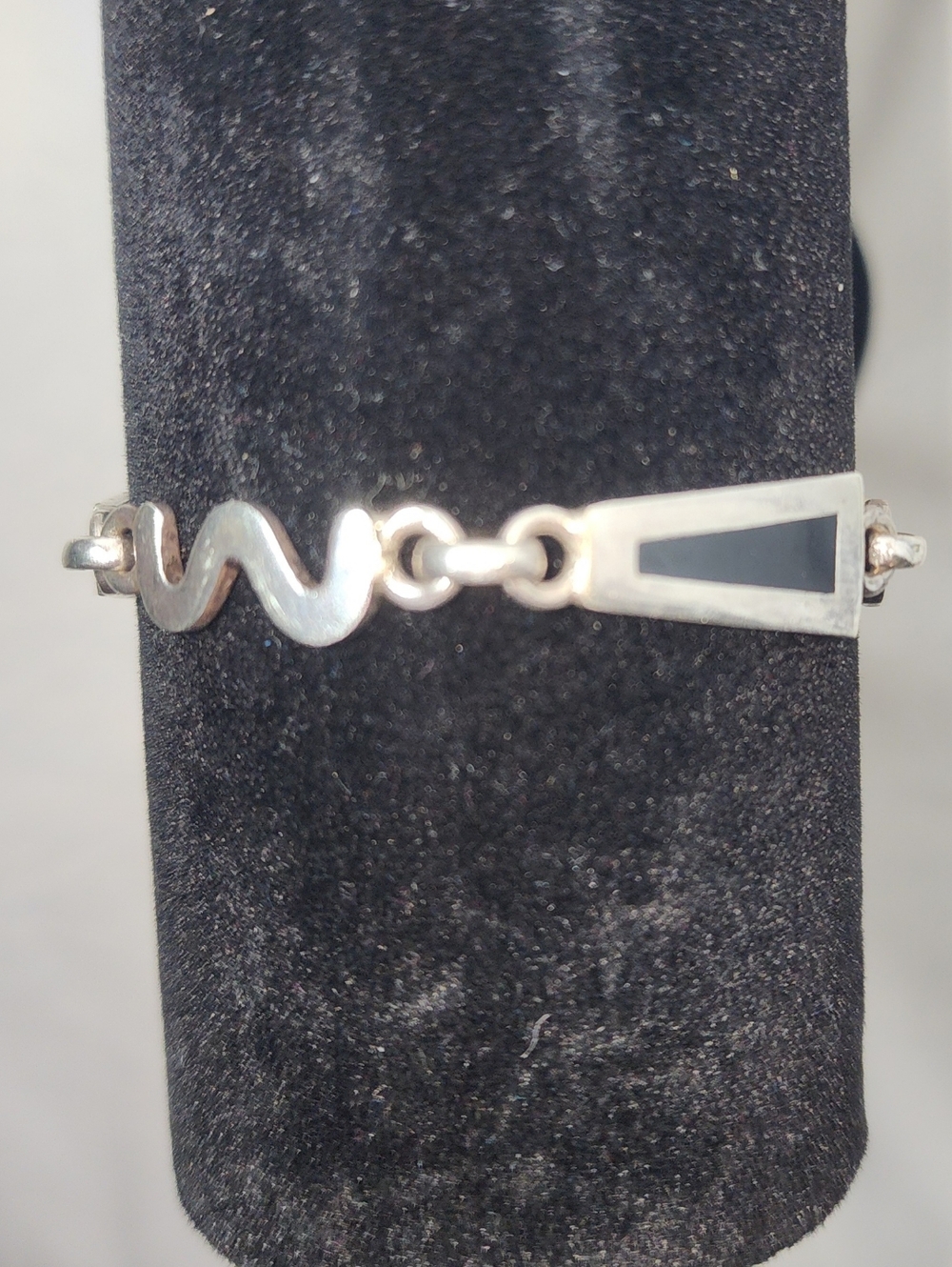 Vintage Taxco Mexican sterling silver Bracelet with Onyx Inlay Panels